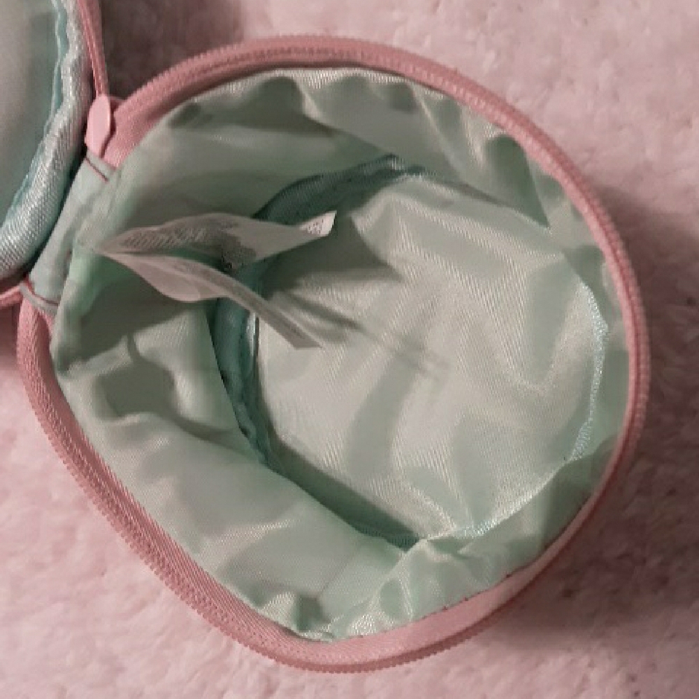 Small Bag looks like donut NWOT cute - Picture 8 of 10